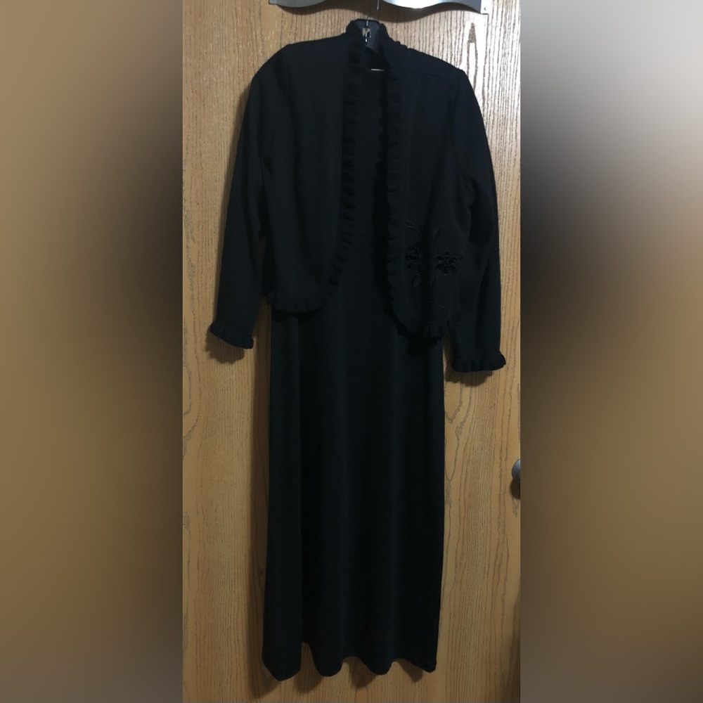 2 piece black dress set,By:Plaza South,sizeLarge, 70%Acrylic 30%Wool eCondition.